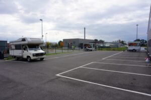 Wohnmobilstellplatz an der Hundesporthalle Wohnmobilstellplatz an der Hundesporthalle