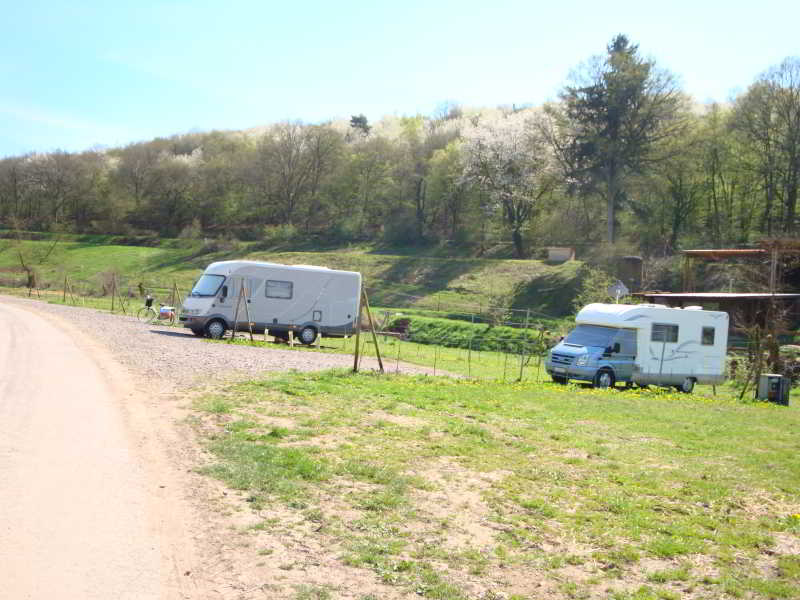 Wohnmobilstellplatz am Weingut GF von Nell