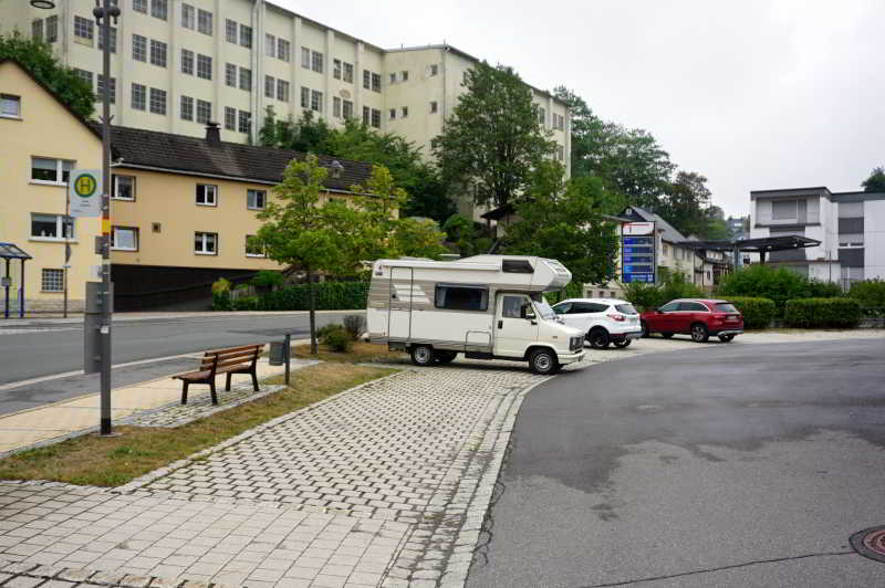 Wohnmobilstellplatz an der Festhalle Tettau