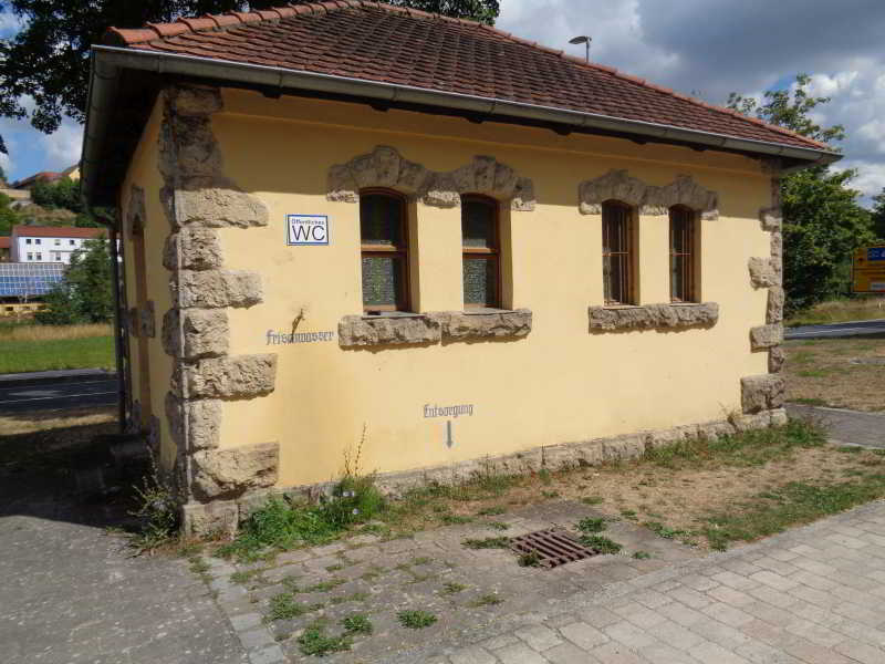 Wohnmobilstellplatz am alten Bahnhof Kastl