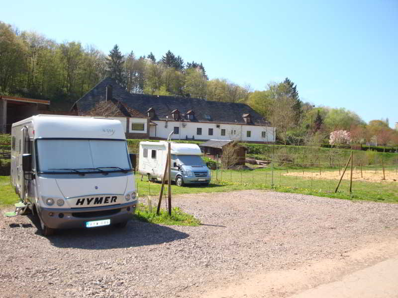 Wohnmobilstellplatz Weingut GF von Nell