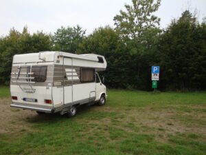 Wohnmobilstellplatz am Waldschwimmbad in Calden