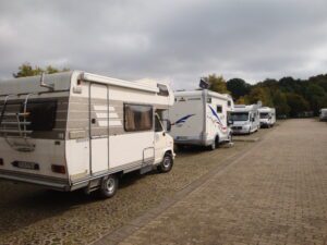 Wohnmobilstellplatz in den Fliesen Wohnmobilstellplatz in den Fliesen