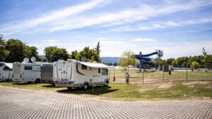 Wohnmobilstellplatz am Strandbad Gifizsee Wohnmobilstellplatz am Strandbad Gifizsee