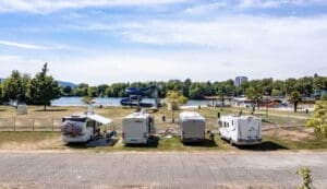 Wohnmobilstellplatz am Strandbad Gifizsee