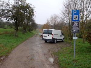 Wohnmobilstellplatz auf dem Wanderparkplatz Lapidarium