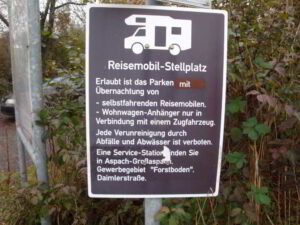 Wohnmobilstellplatz auf dem Wanderparkplatz Heiligental