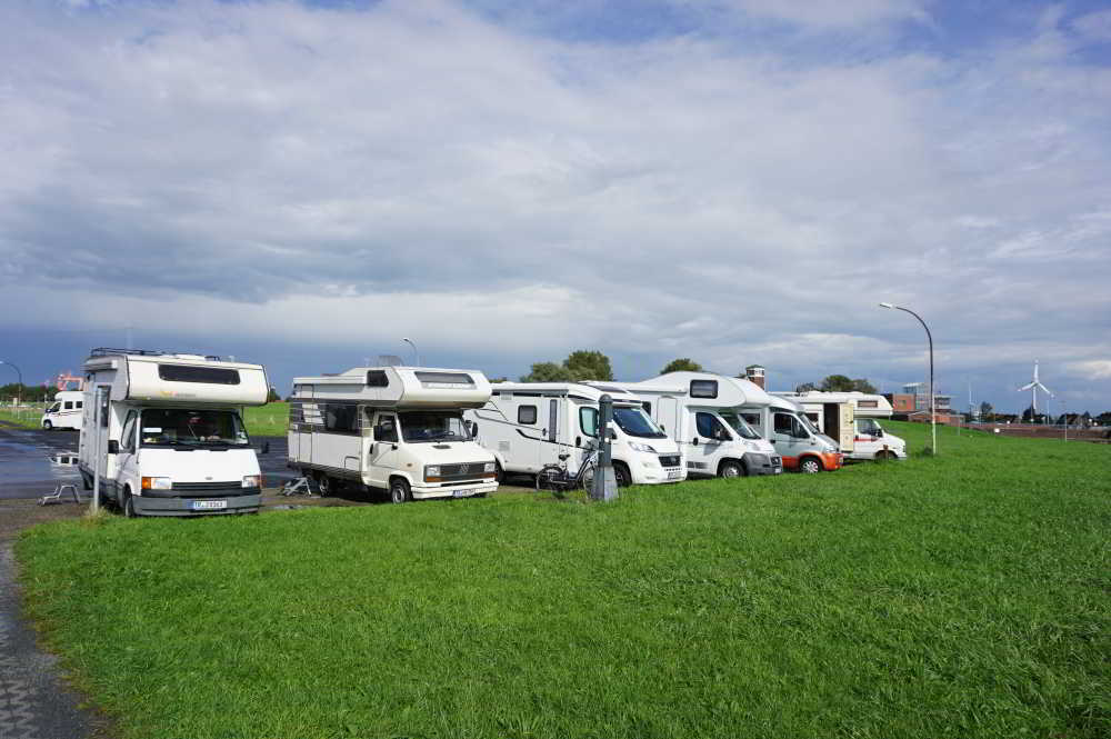 Wohnmobilstellplatz Middelmaantje Emden