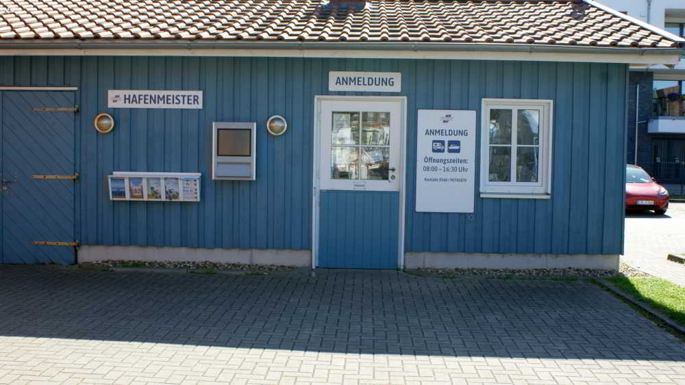 Wohnmobilstellplatz Alter Binnenhafen in Emden