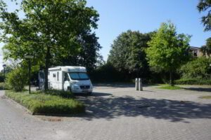 Wohnmobilstellplatz am Meerwasser Hallenwellenbad