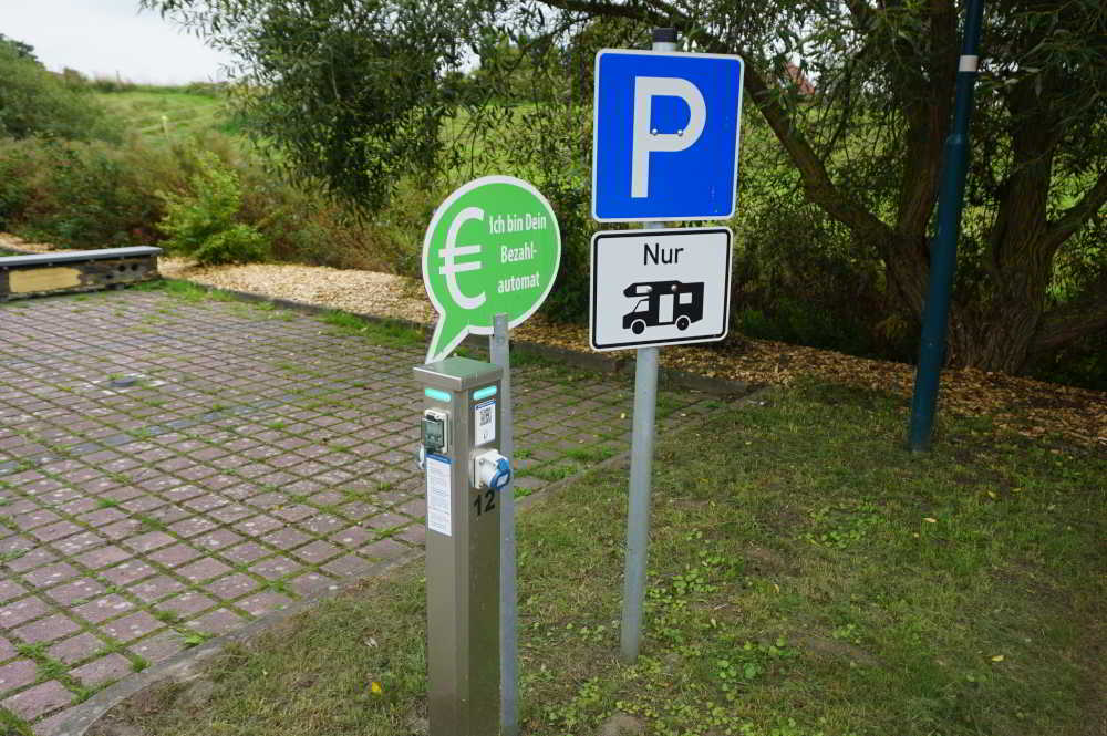 Wohnmobilstellplatz am alten Hafen in Dornum