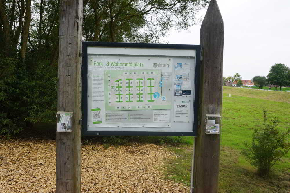 Wohnmobilstellplatz am alten Hafen in Dornum