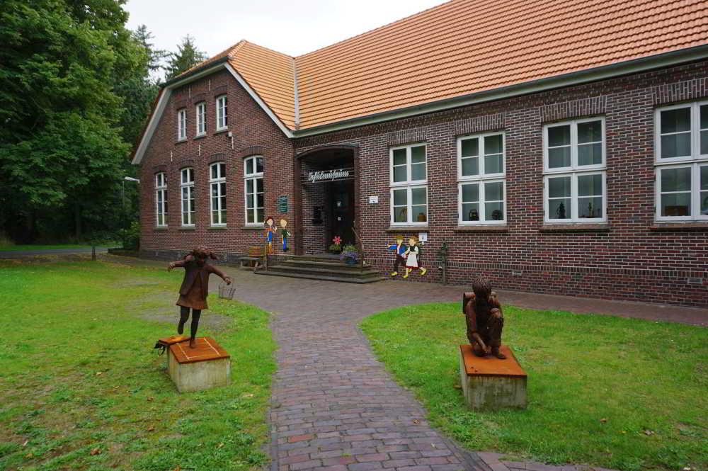 Wohnmobilstellplatz am Schulmuseum in Zetel