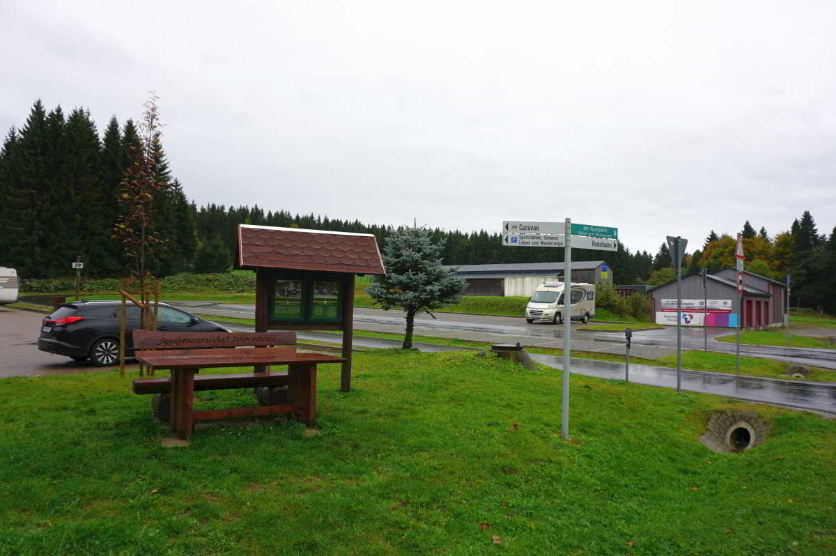 Wohnmobilstellplatz am Sportplatz Schmiedefeld Wohnmobilstellplatz am Sportplatz Schmiedefeld