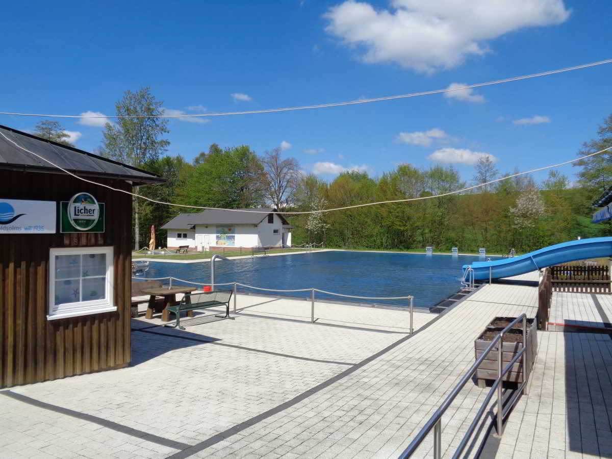 Wohnmobilstellplatz am Freibad Taunusperle