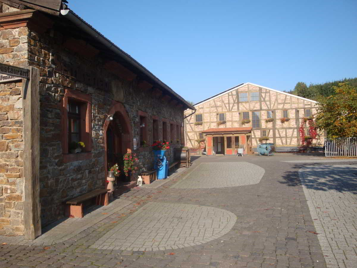 Wohnmobilstellplatz an der Wassermühle in Birgel Wohnmobilstellplatz an der Wassermühle