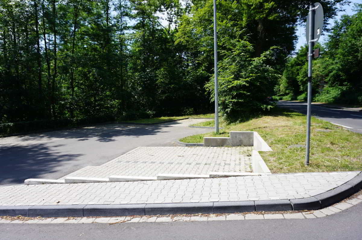 Wohnmobilstellplatz am Rewe-Markt Wohnmobilstellplatz am Rewe-Markt