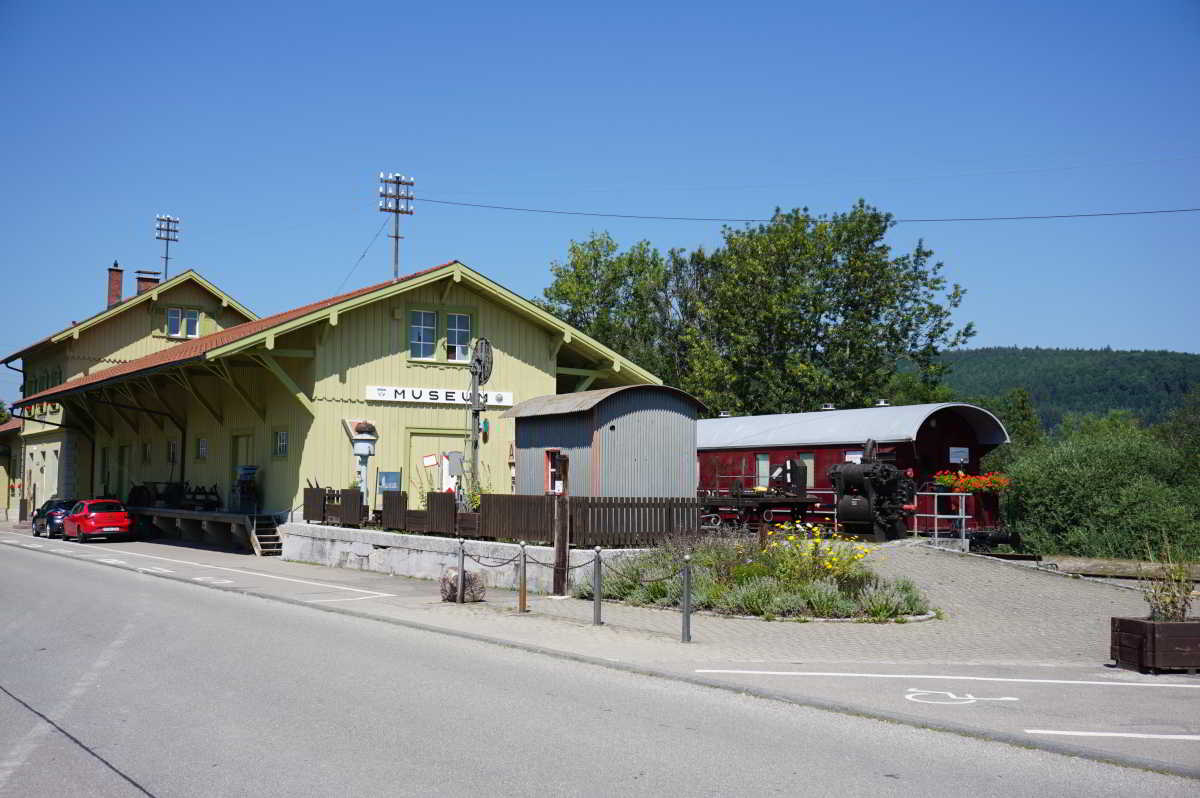 Wohnmobilstellplatz Bahnhof Blumberg-Zollhaus