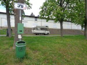 Wohnmobilstellplatz an der Festhalle Battenberg