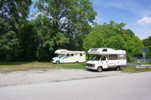 Wohnmobilstellplatz am Freibad Maisach