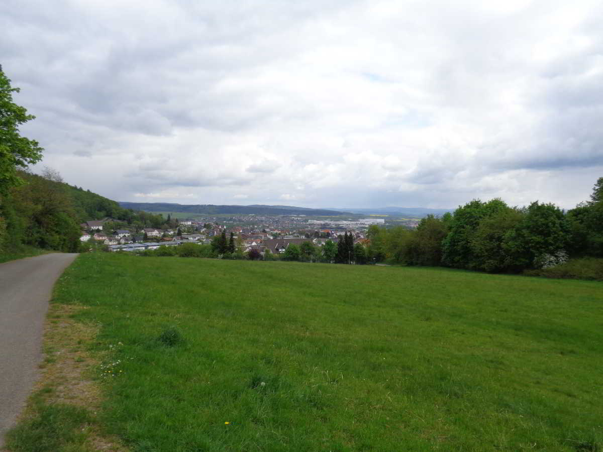 Wohnmobilstellplatz an der Festhalle Battenberg