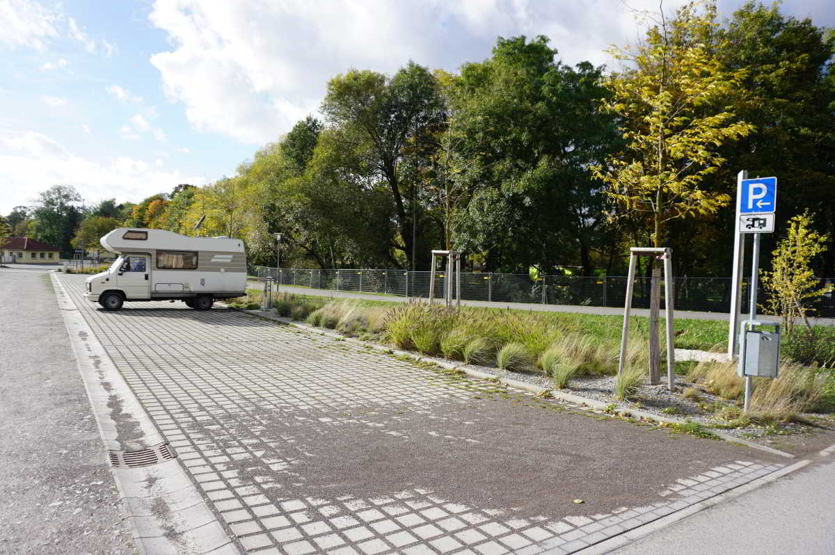 Wohnmobilstellplatz am Sportpark in Apolda Wohnmobilstellplatz am Sportpark in Apolda