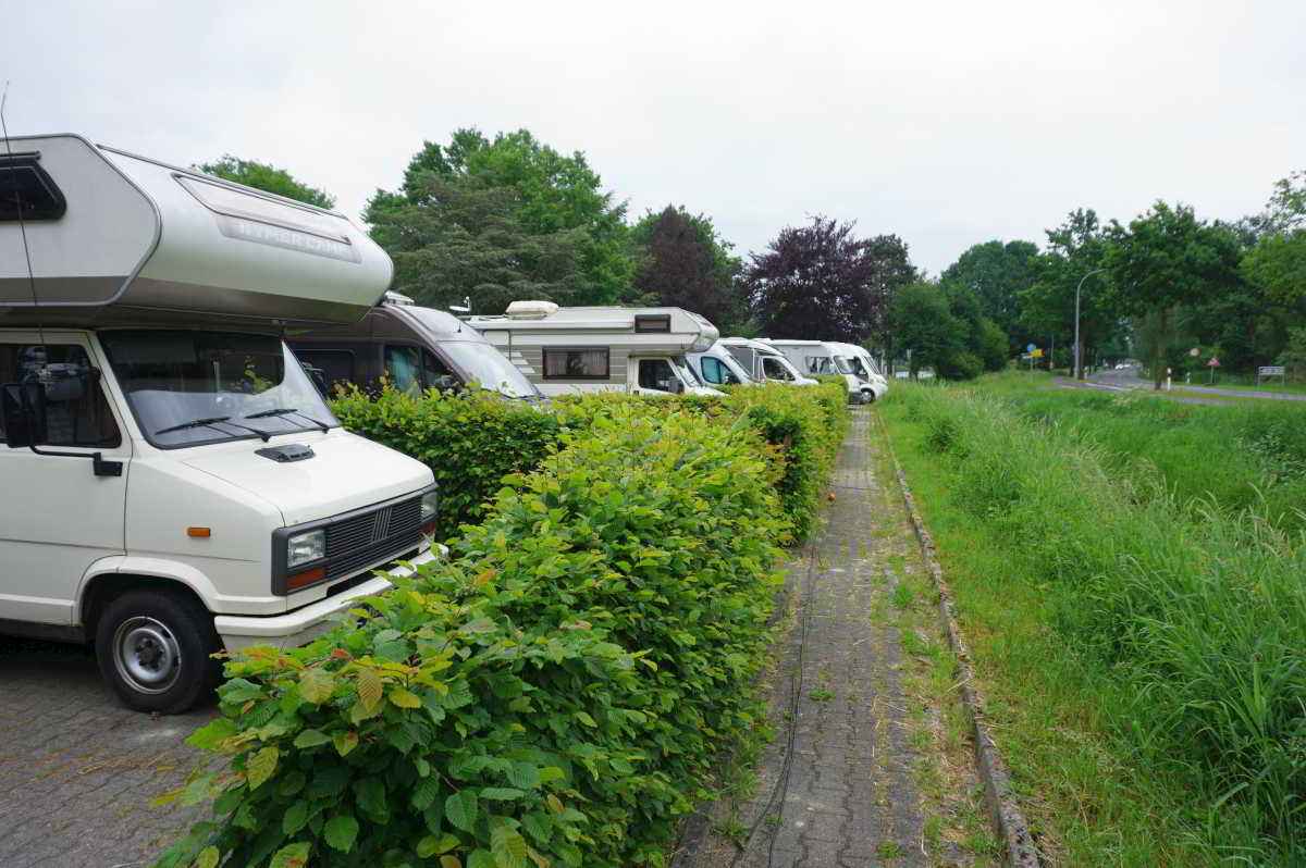 Wohnmobilstellplatz am Hallenbad Twist