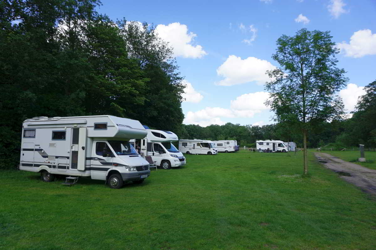 Wohnmobilstellplatz am ­Dreiländersee in Gronau