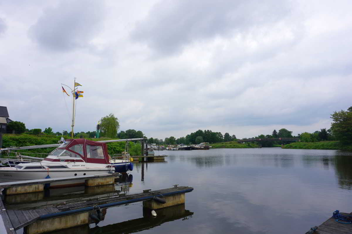 Wohnmobilstellplatz im Yachthafen Emspark Haren