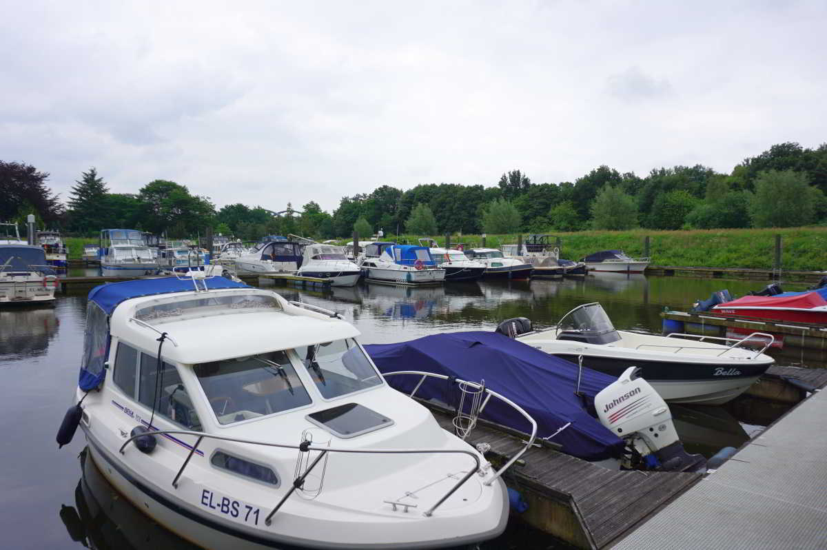 Wohnmobilstellplatz im Yachthafen Emspark Haren