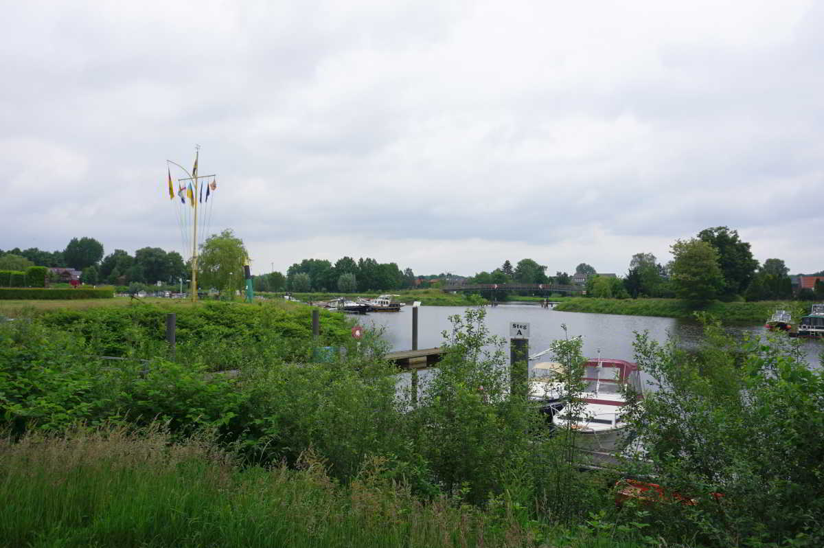 Wohnmobilstellplatz im Yachthafen Emspark Haren