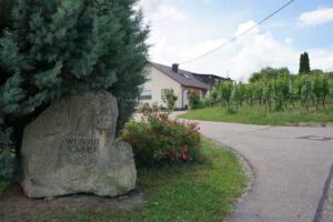 Wohnmobilstellplatz am Weingut Sommer