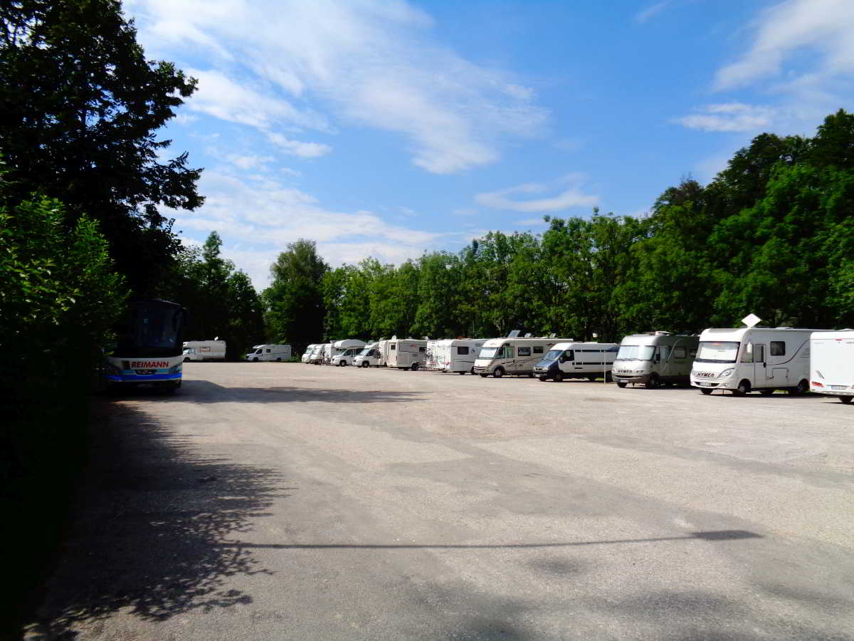 Wohnmobilstellplatz an der Isarpromenade in Bad Tölz