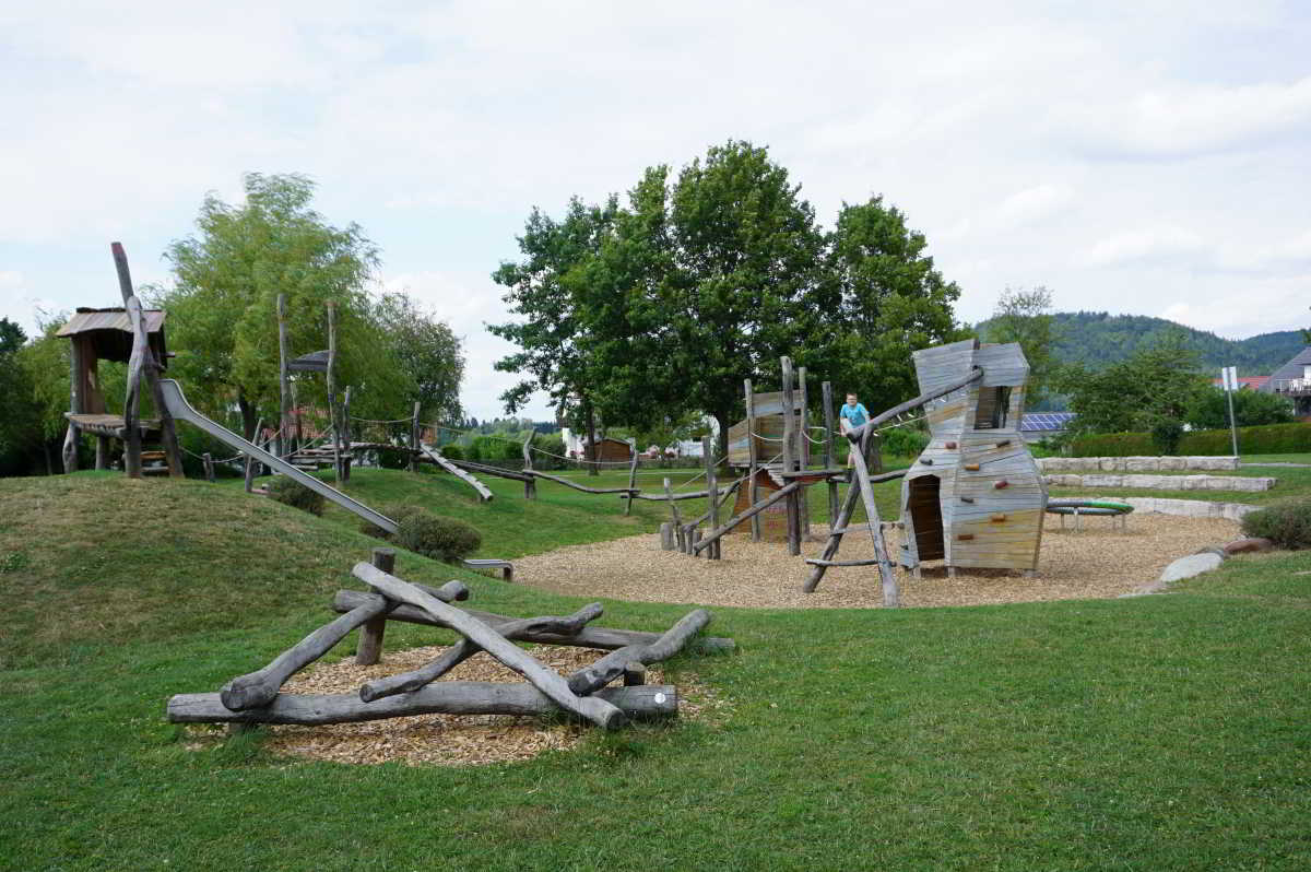 Wohnmobilstellplatz am Jurabad in Gosheim