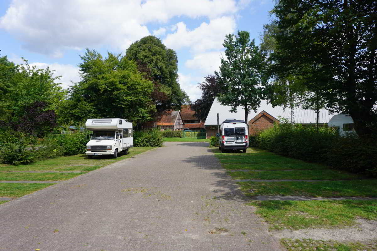 Wohnmobilstellplatz am Hallenbad Syke