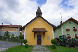 Wohnmobilstellplatz an der Pension Bleinroth