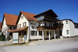 Wohnmobilstellplatz am Hotel Krone in Nellingen