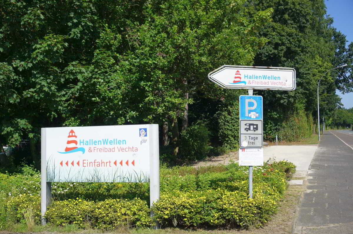 Wohnmobilstellplatz am Hallenwellenbad in Vechta