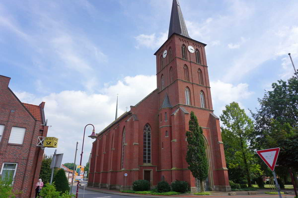 Pfarrkirche St. Petrus in Lastrup