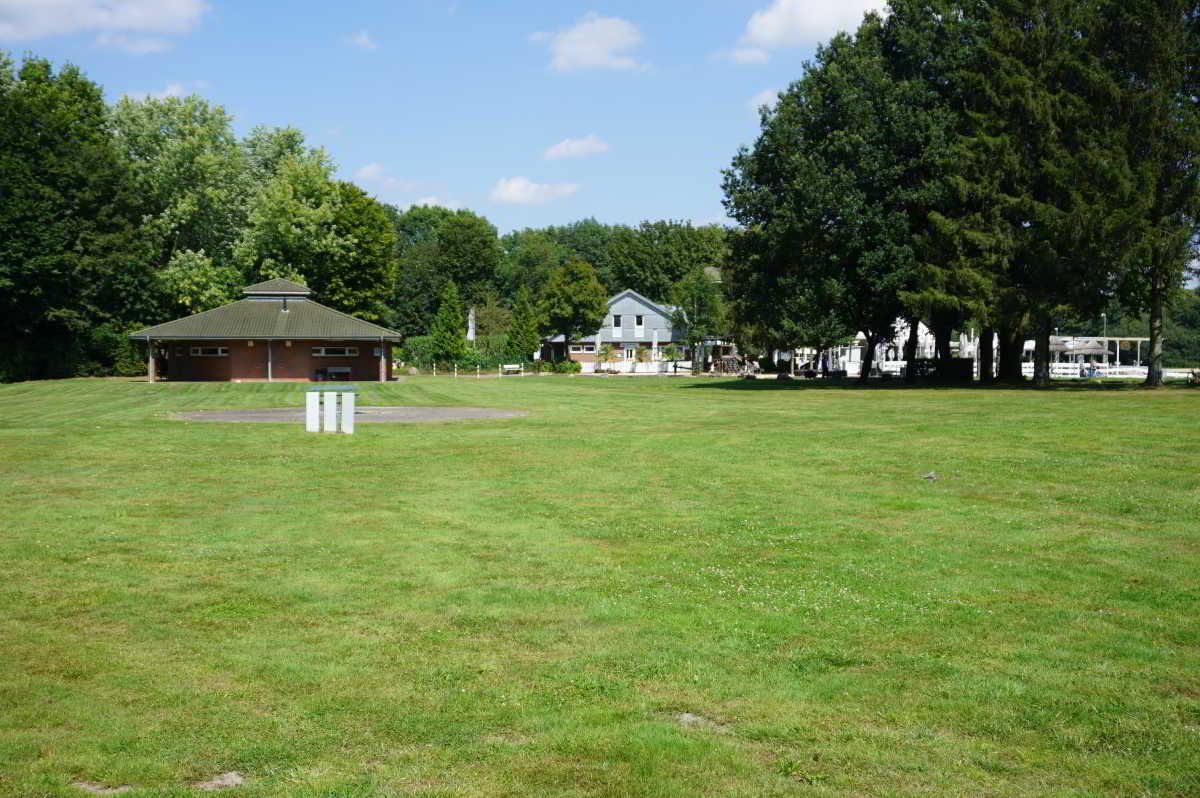 Reisemobilwiese am Hartensbergsee in Goldenstedt