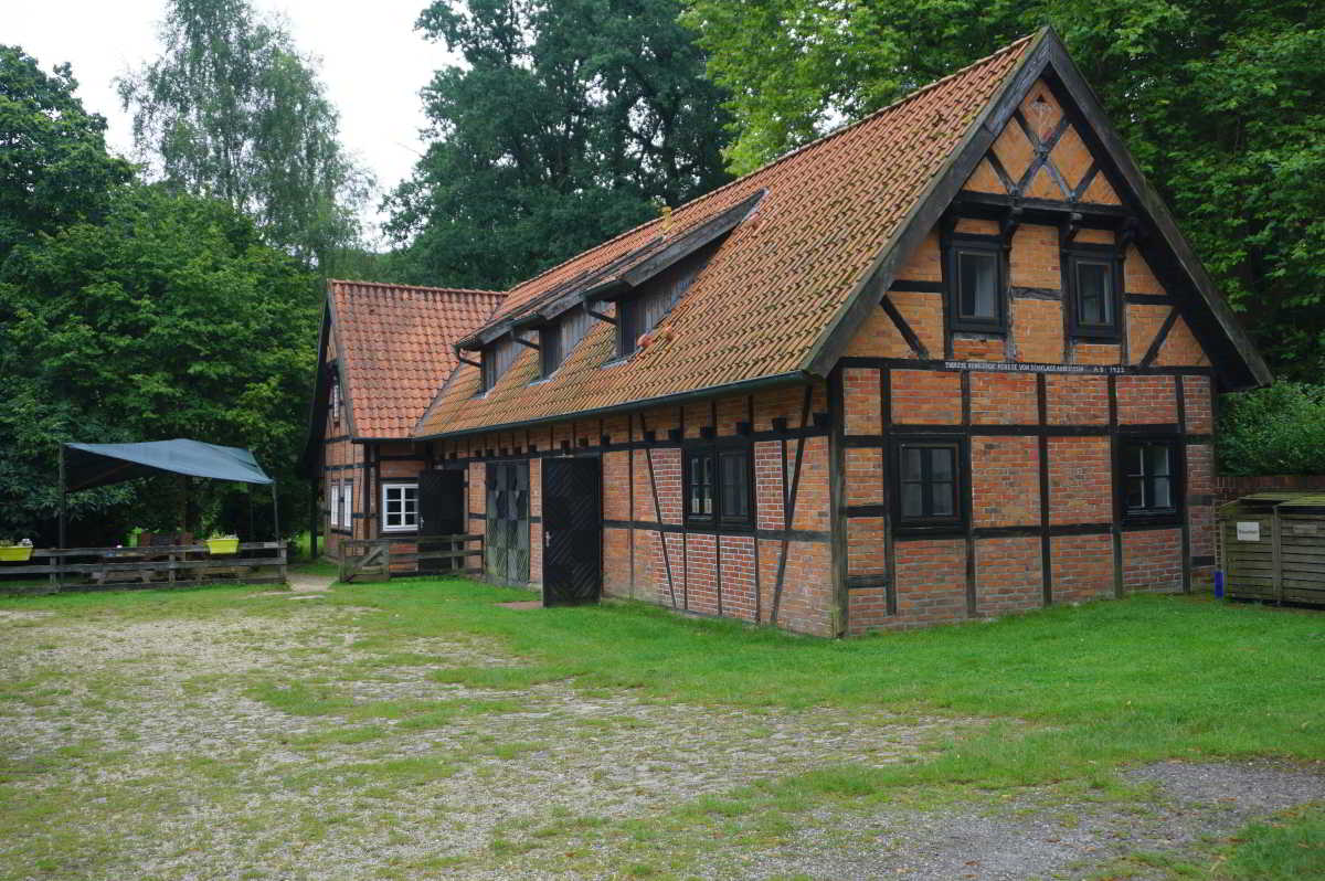 Wohnmobilstellplatz am Stift Börstel in Berge