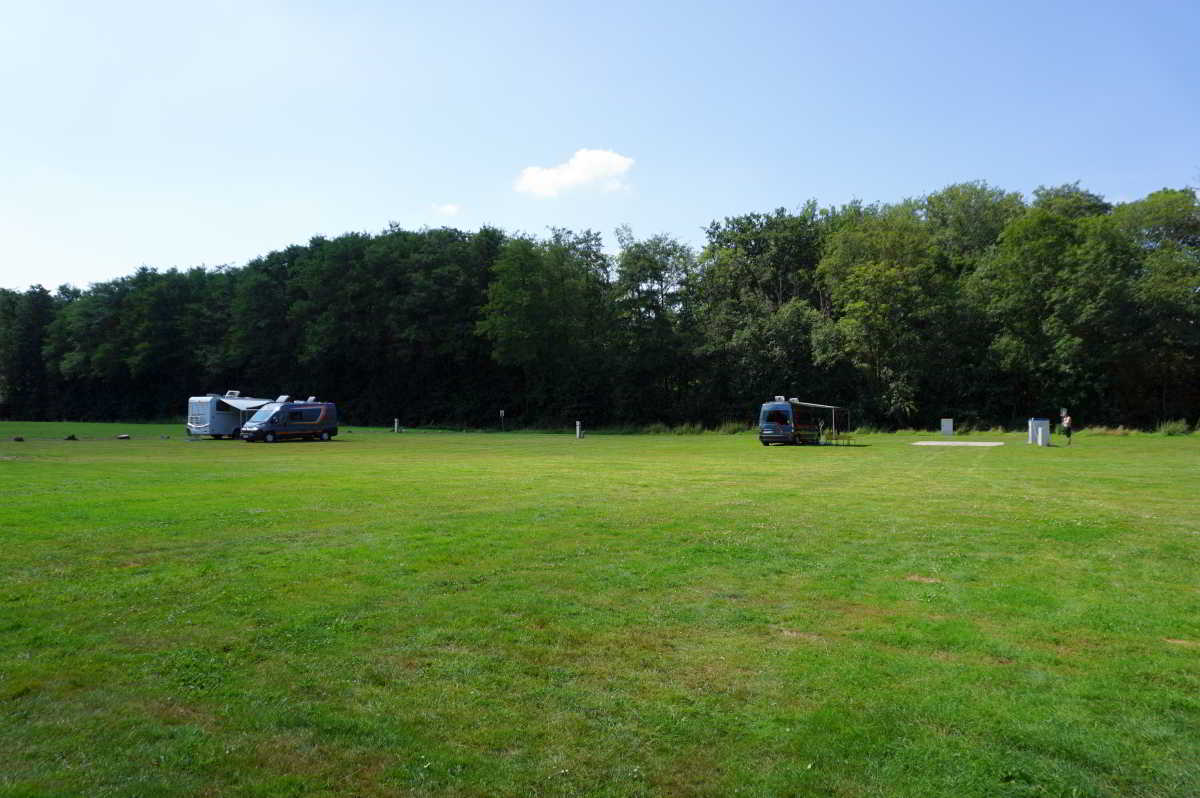 Reisemobilwiese am Hartensbergsee in Goldenstedt