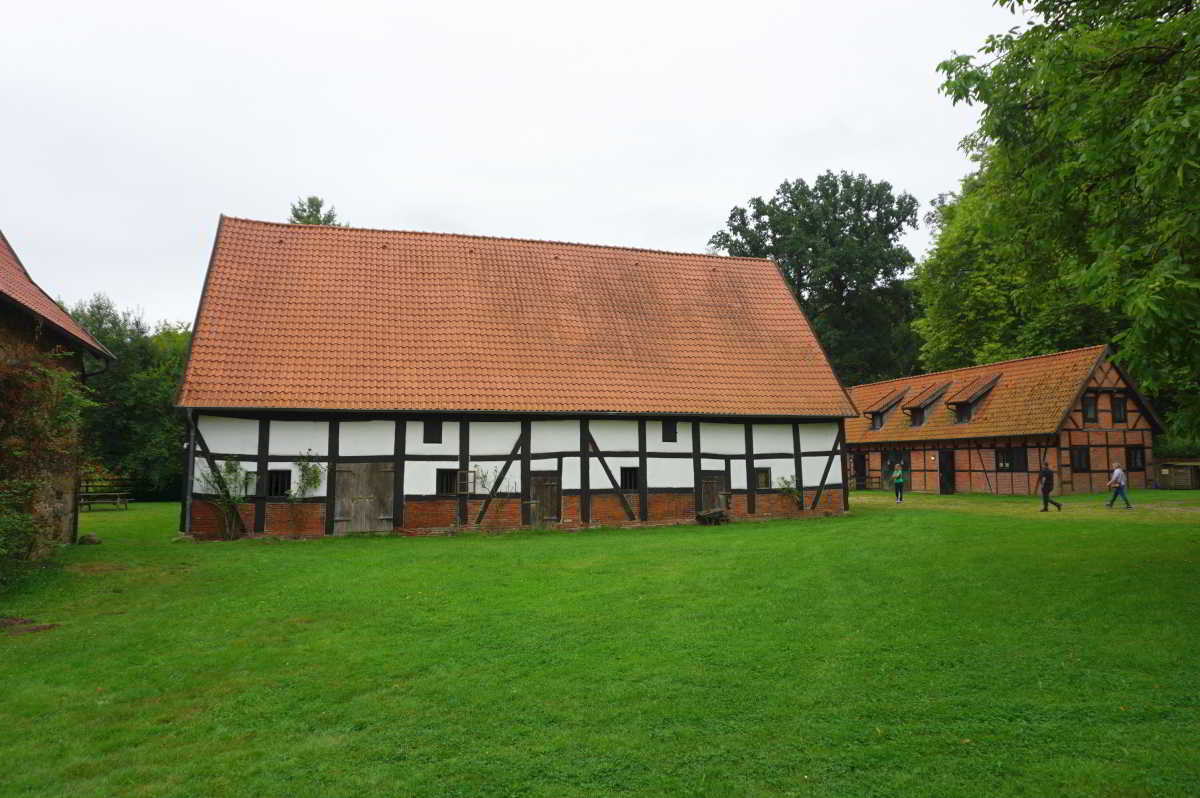 Wohnmobilstellplatz am Stift Börstel in Berge