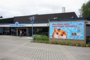 Wohnmobilstellplatz am Badezentrum in Sindelfingen Wohnmobilstellplatz am Badezentrum in Sindelfingen