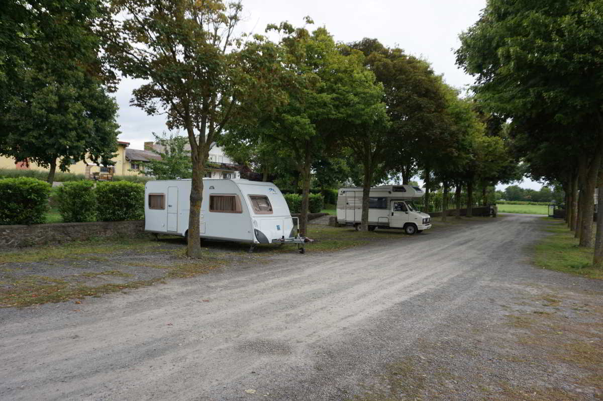 Wohnmobilstellplatz am Weingut Schmitt