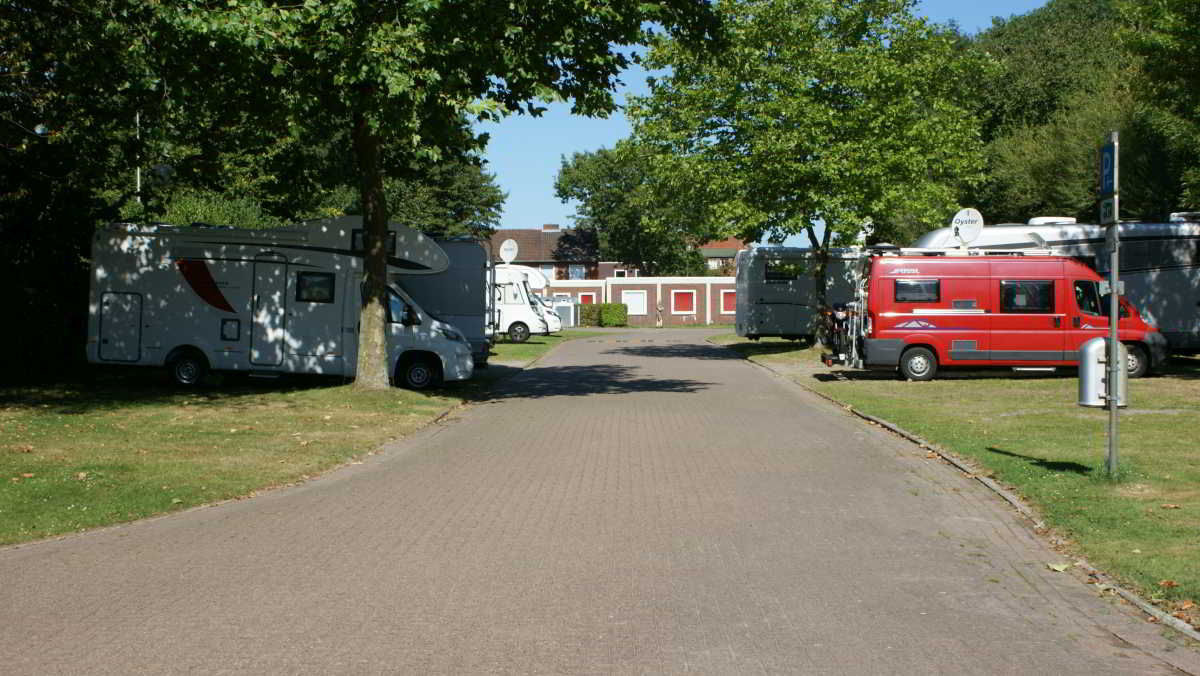 Reisemobilhafen am Peter-Baxmann-Platz in Lemwerder