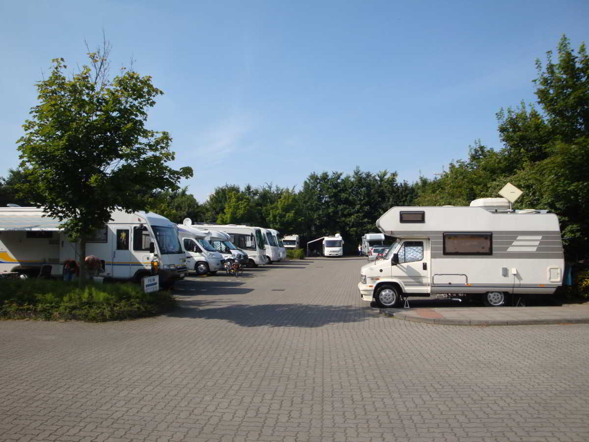 Wohnmobilstellplatz am Strandparkplatz