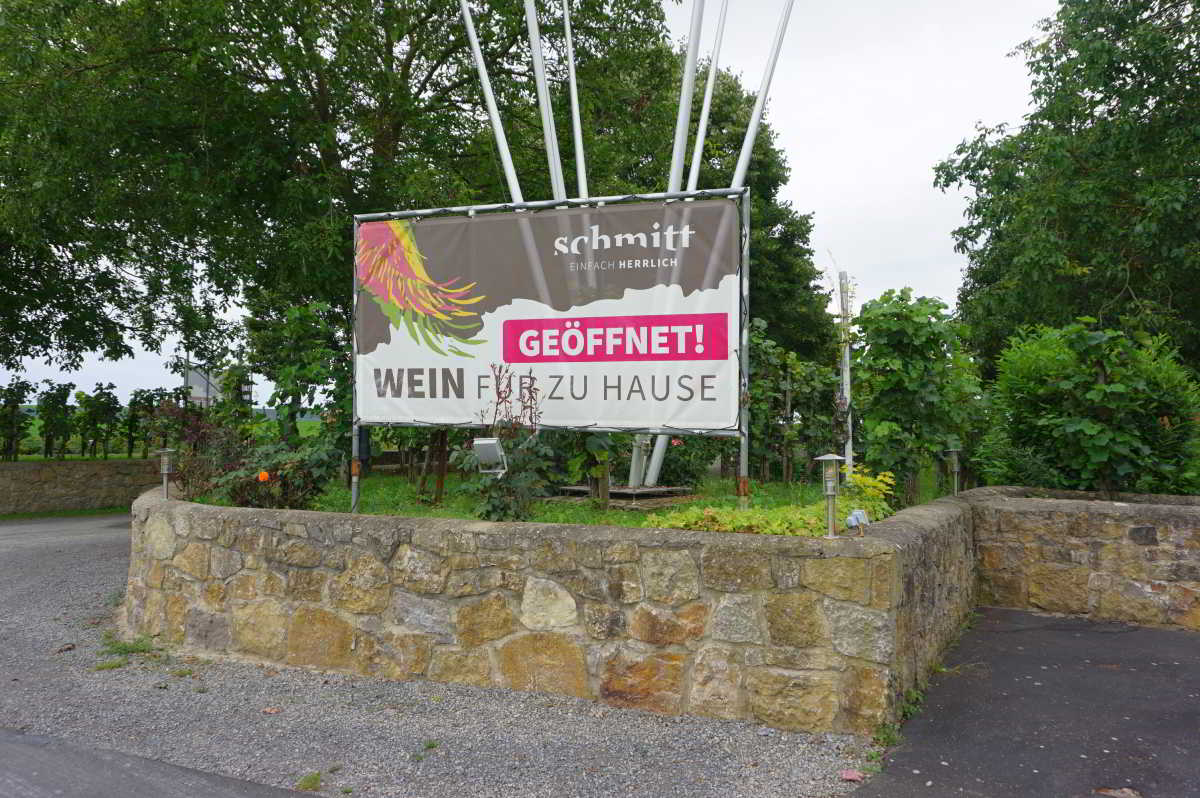 Wohnmobilstellplatz am Weingut Schmitt