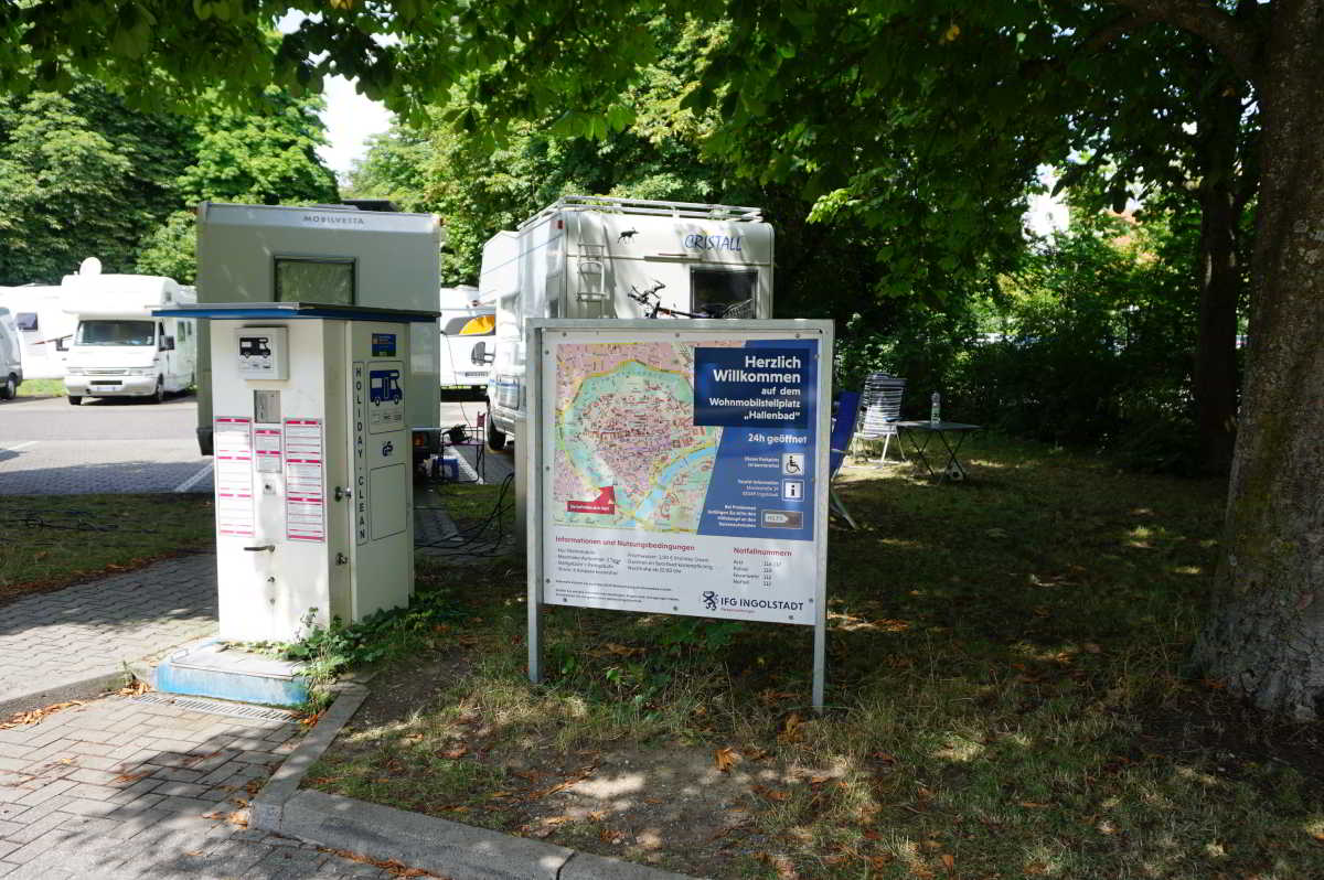 Wohnmobilstellplatz am Hallenbad in Ingolstadt