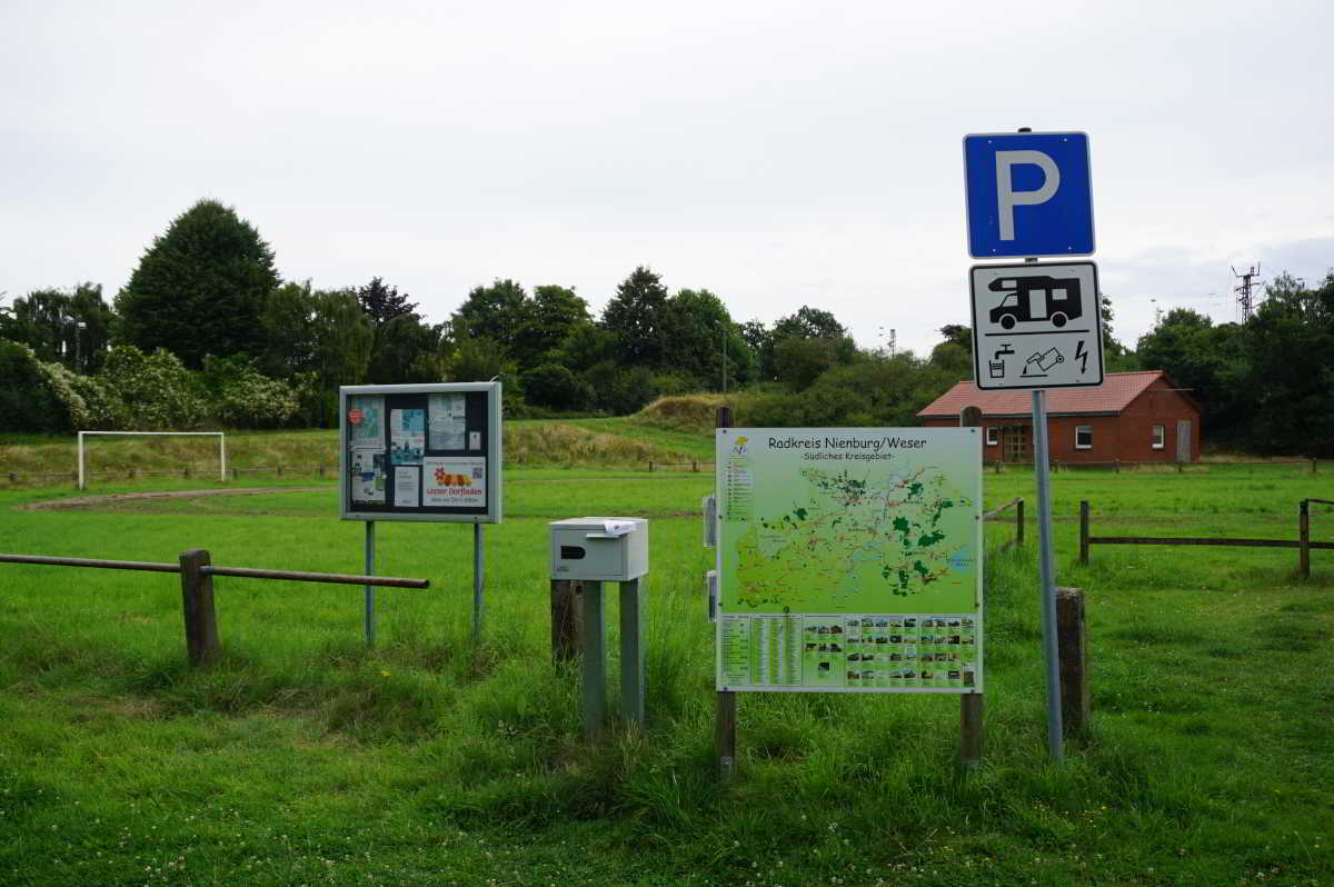 Wohnmobilstellplatz am Leeser See Wohnmobilstellplatz am Leeser See